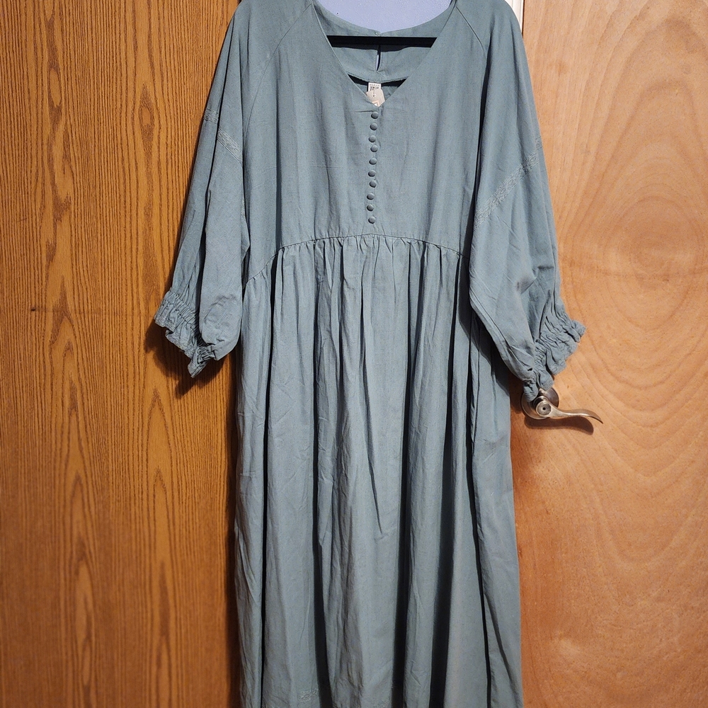 Chic Long Sleeve Dress in Soft Blue